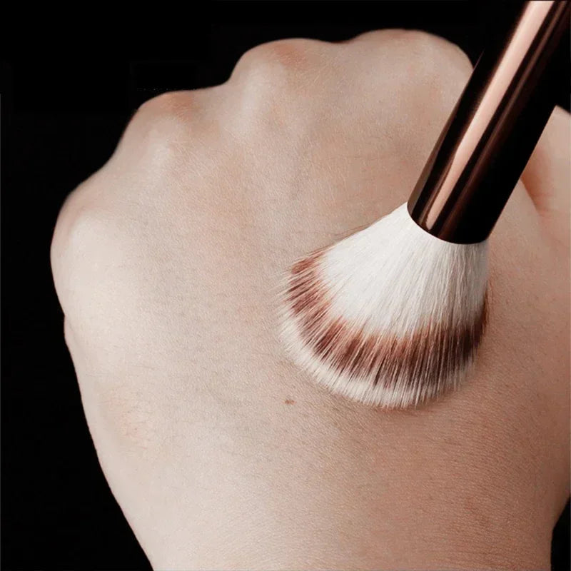 No. 15 Hourglass Blush Brush Angled Contour Blush Stippling Brush Cheeks Cream Liquid Blushes Makeup Brushes Cream Blush Brush