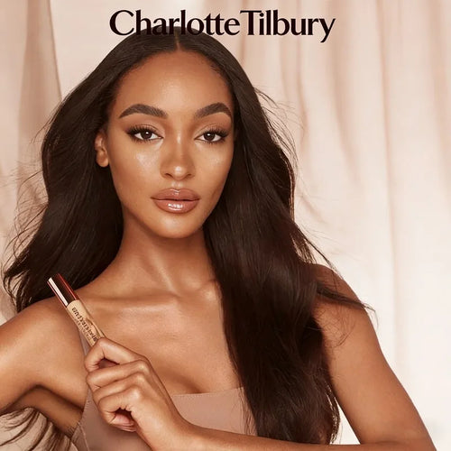 Charlotte Tilbury Softening Essence Concealer Honey Brightening in The Face Covering Spots Covering Dark Circles Under The Eyes
